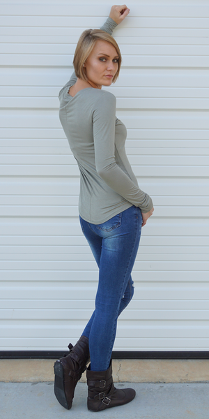 Light Green Essential Long Sleeve Knit Top
